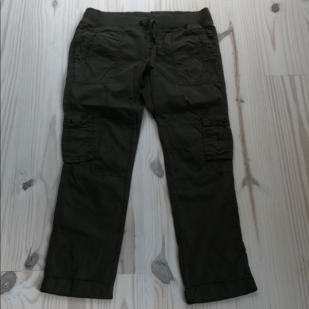 Gap Army Green Cargo Pants Size 10, tapered leg